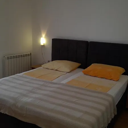A5 *