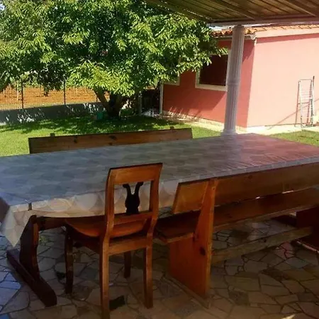 Apartment A5 *