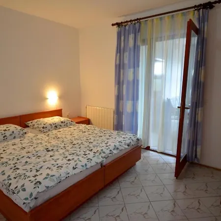 Διαμέρισμα A5 *